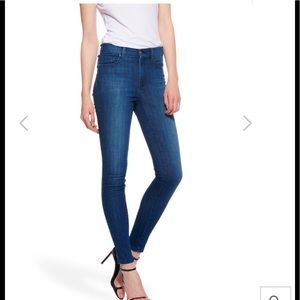 Mott & Bow “Carmine” Skinny High-rise jeans